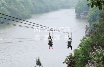 景區(qū)滑索游樂設(shè)備：帶給您飛一般的刺激與樂趣