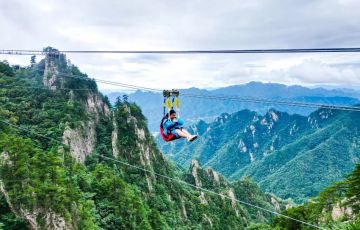 大型無動力游樂設施產品知識-滑索安全防護和運營注意事項